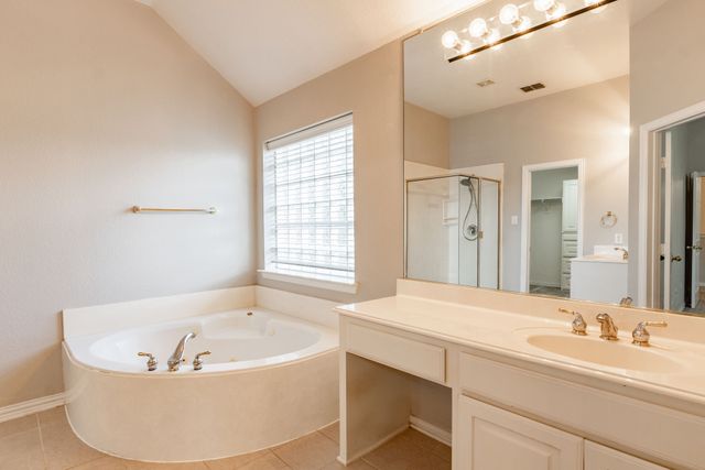 1100 Cedar Valley Drive, Irving, TX 75063