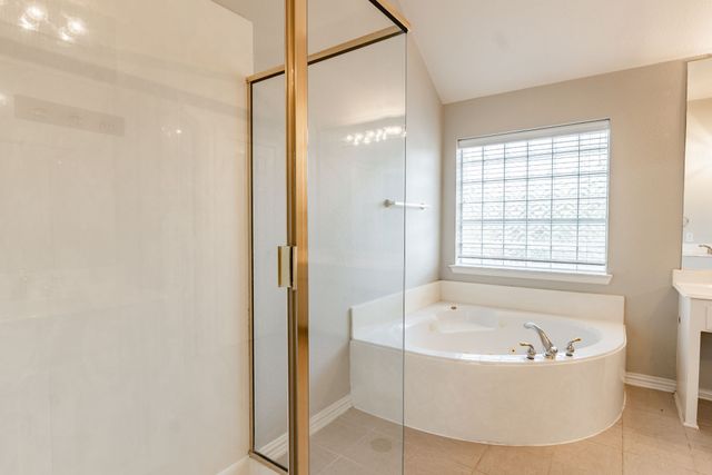 1100 Cedar Valley Drive, Irving, TX 75063