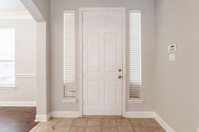 1100 Cedar Valley Drive, Irving, TX 75063