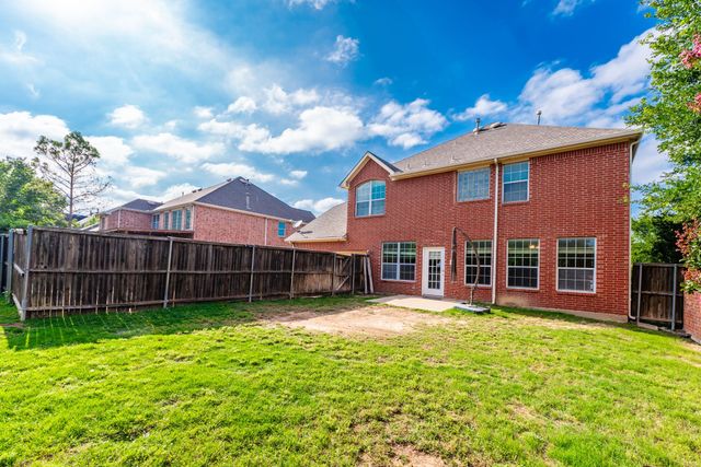 1100 Cedar Valley Drive, Irving, TX 75063