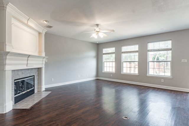 1100 Cedar Valley Drive, Irving, TX 75063