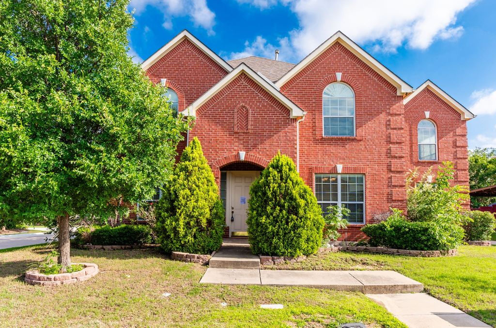 1100 Cedar Valley Drive, Irving, TX 75063