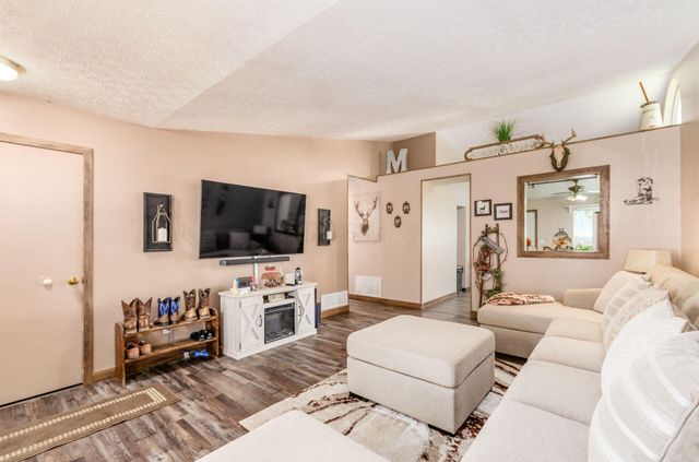 2281 Breeze Hill Drive, Grove City, OH 43123