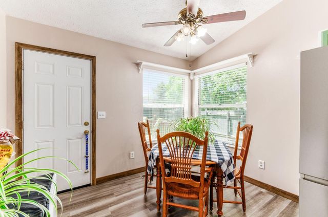2281 Breeze Hill Drive, Grove City, OH 43123