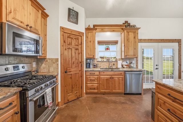 1186 County Road 1024, Glen Rose, TX 76043