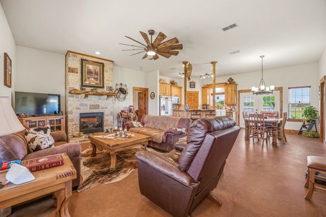 1186 County Road 1024, Glen Rose, TX 76043