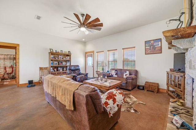 1186 County Road 1024, Glen Rose, TX 76043