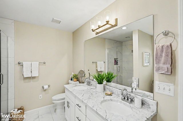 4346 Mandalay Avenue, Royal Oak, MI 48073
