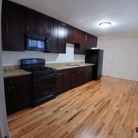 2108 N Keeler Avenue 1F, Chicago, IL 60639