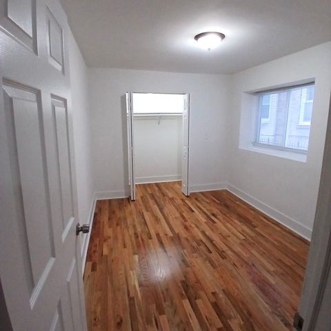 2108 N Keeler Avenue 1F, Chicago, IL 60639