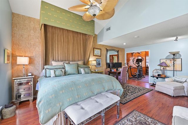 3408 Jolly Roger Circle, Galveston, TX 77554