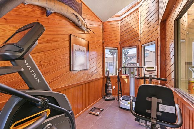 3408 Jolly Roger Circle, Galveston, TX 77554