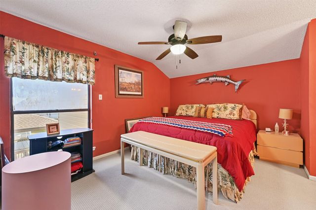 3408 Jolly Roger Circle, Galveston, TX 77554