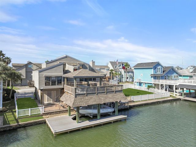 3408 Jolly Roger Circle, Galveston, TX 77554