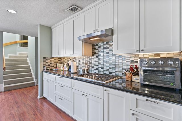 3408 Jolly Roger Circle, Galveston, TX 77554