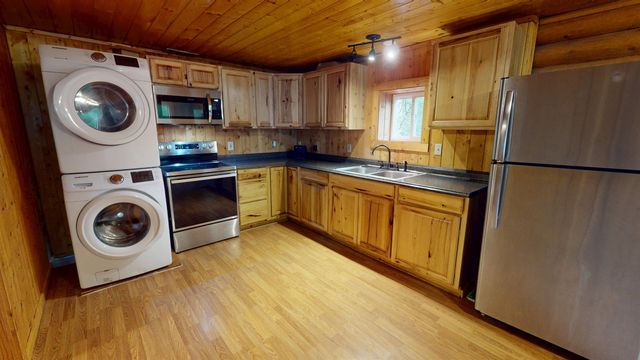1515 SAILOR COURT, North Pole, AK 99705