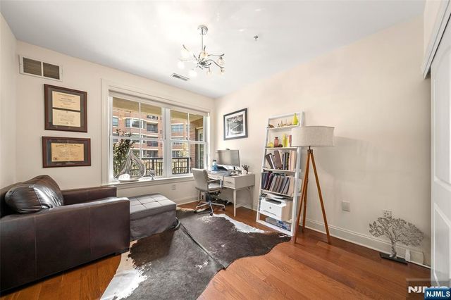 22 Ave At Port Imperial 204, West New York, NJ 07093