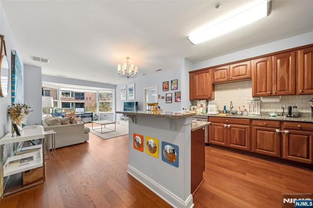 22 Ave At Port Imperial 204, West New York, NJ 07093