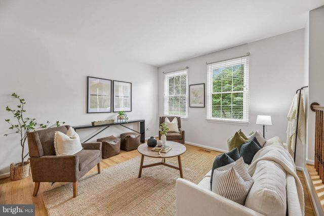 5722 BREWER HOUSE CIR, Rockville, MD 20852