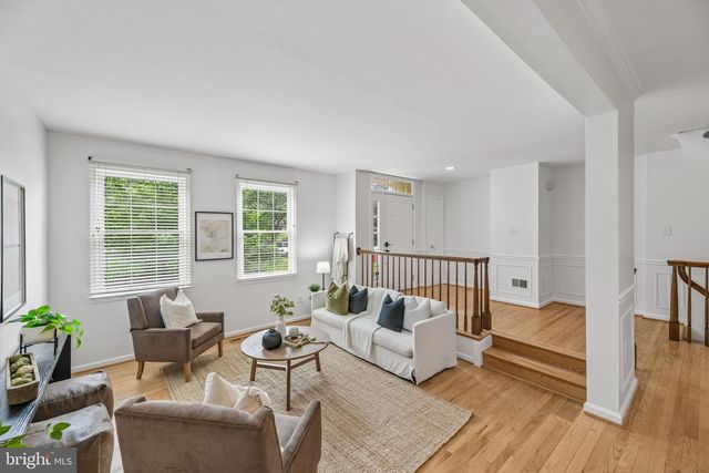 5722 BREWER HOUSE CIR, Rockville, MD 20852