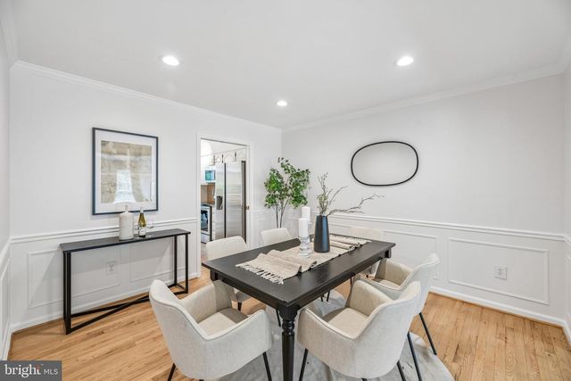 5722 BREWER HOUSE CIR, Rockville, MD 20852