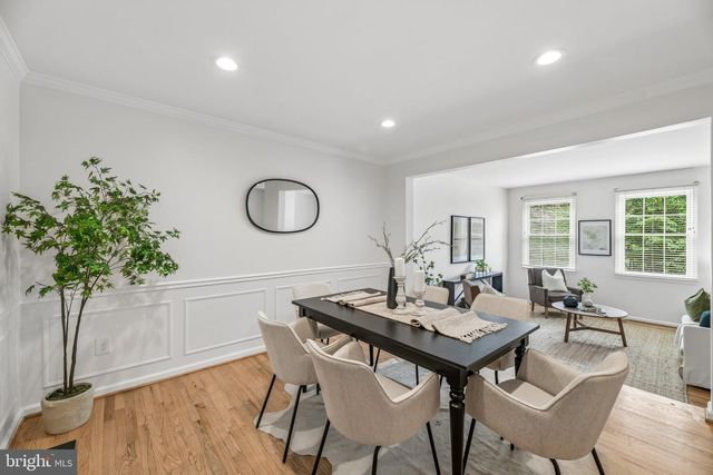 5722 BREWER HOUSE CIR, Rockville, MD 20852