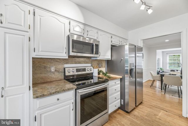 5722 BREWER HOUSE CIR, Rockville, MD 20852