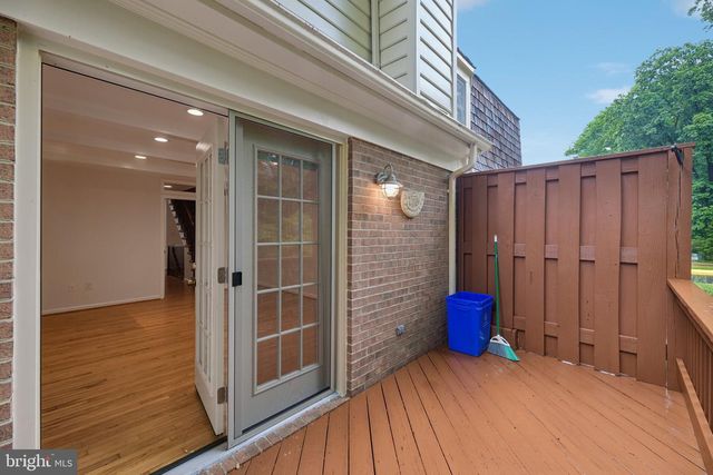 5722 BREWER HOUSE CIR, Rockville, MD 20852