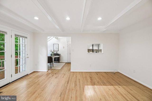 5722 BREWER HOUSE CIR, Rockville, MD 20852