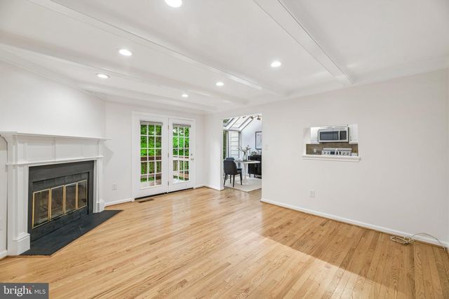 5722 BREWER HOUSE CIR, Rockville, MD 20852