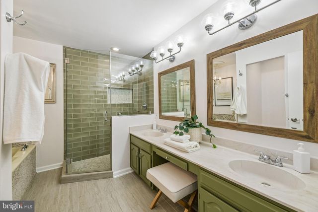 5722 BREWER HOUSE CIR, Rockville, MD 20852