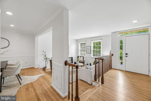 5722 BREWER HOUSE CIR, Rockville, MD 20852