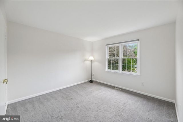5722 BREWER HOUSE CIR, Rockville, MD 20852