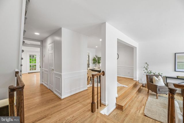 5722 BREWER HOUSE CIR, Rockville, MD 20852