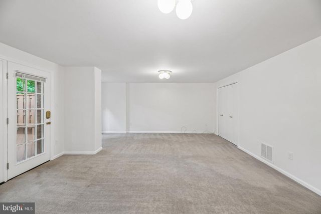 5722 BREWER HOUSE CIR, Rockville, MD 20852