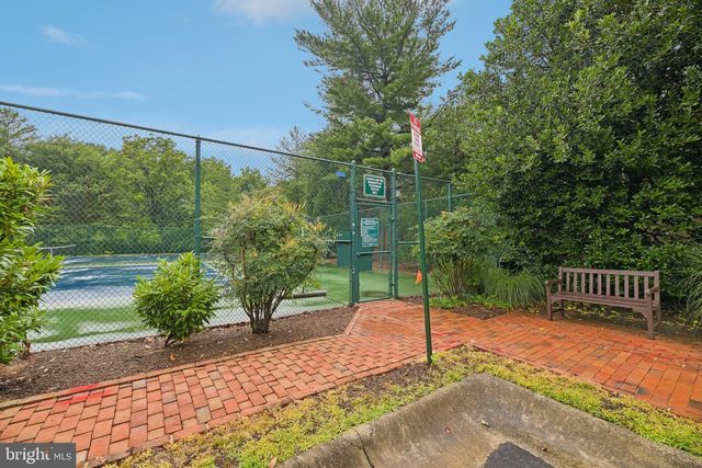 5722 BREWER HOUSE CIR, Rockville, MD 20852