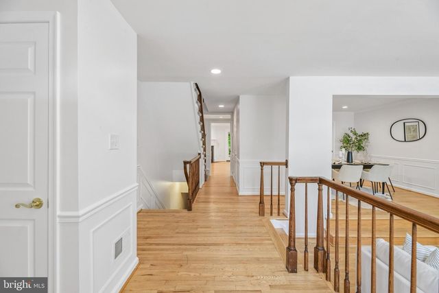 5722 BREWER HOUSE CIR, Rockville, MD 20852