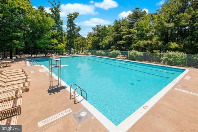 5722 BREWER HOUSE CIR, Rockville, MD 20852