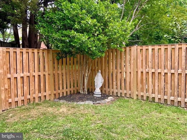 205 HEATHER CT, La Plata, MD 20646