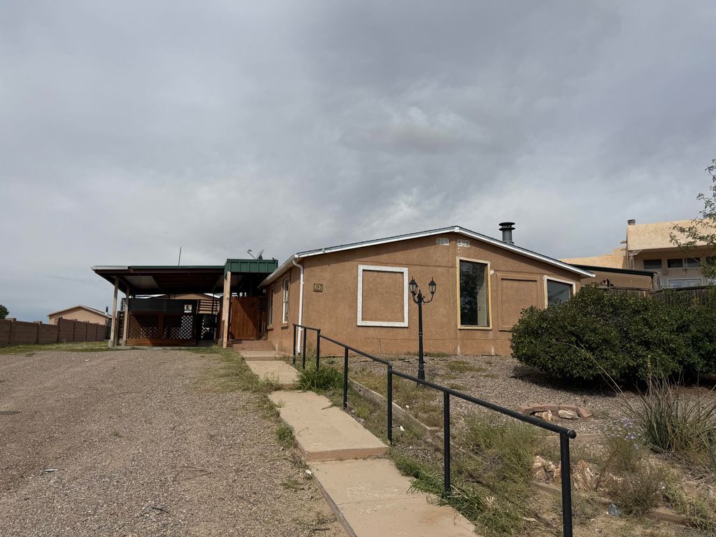 409 2ND Street SW, Rio Rancho, NM 87124