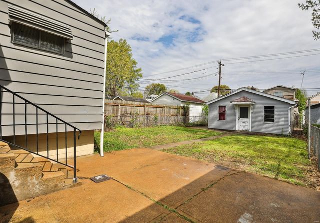 4417 Wallace Street, St Louis, MO 63116