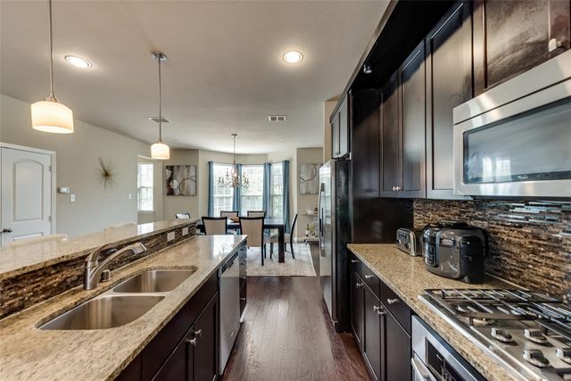 3943 Asbury Lane, Addison, TX 75001