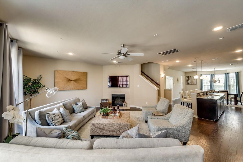 3943 Asbury Lane, Addison, TX 75001