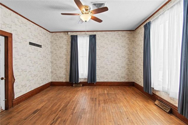 413 S Orchard Street, Clinton, MO 64735