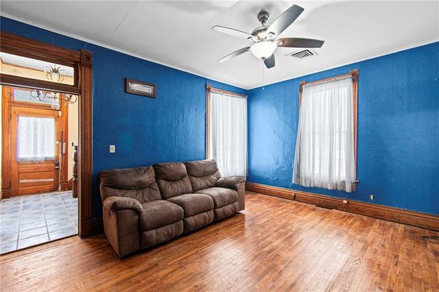 413 S Orchard Street, Clinton, MO 64735