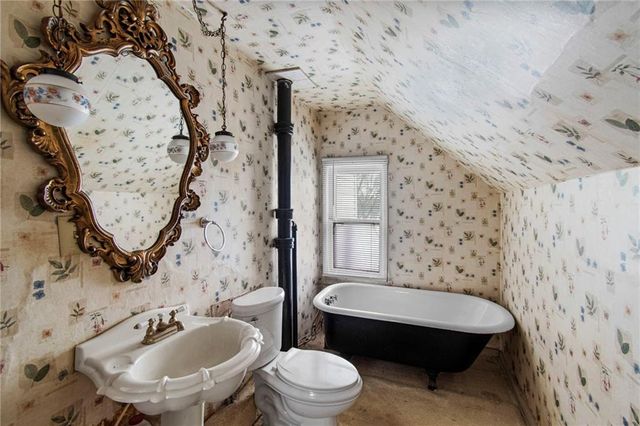 413 S Orchard Street, Clinton, MO 64735