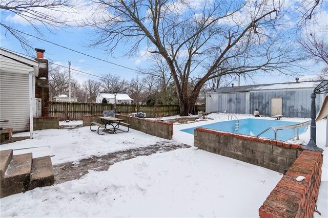 413 S Orchard Street, Clinton, MO 64735