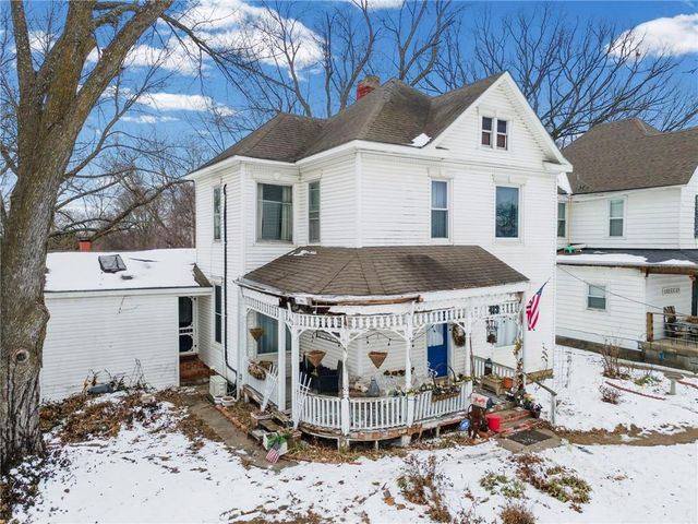 413 S Orchard Street, Clinton, MO 64735