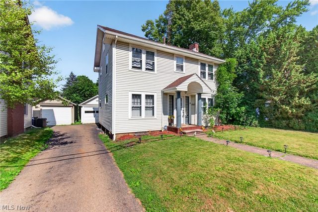 1815 Harvard Avenue NW, Canton, OH 44709