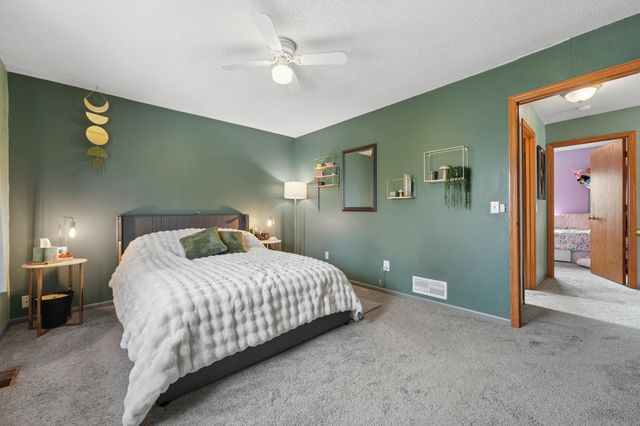 5509 W 134th Street, Savage, MN 55378